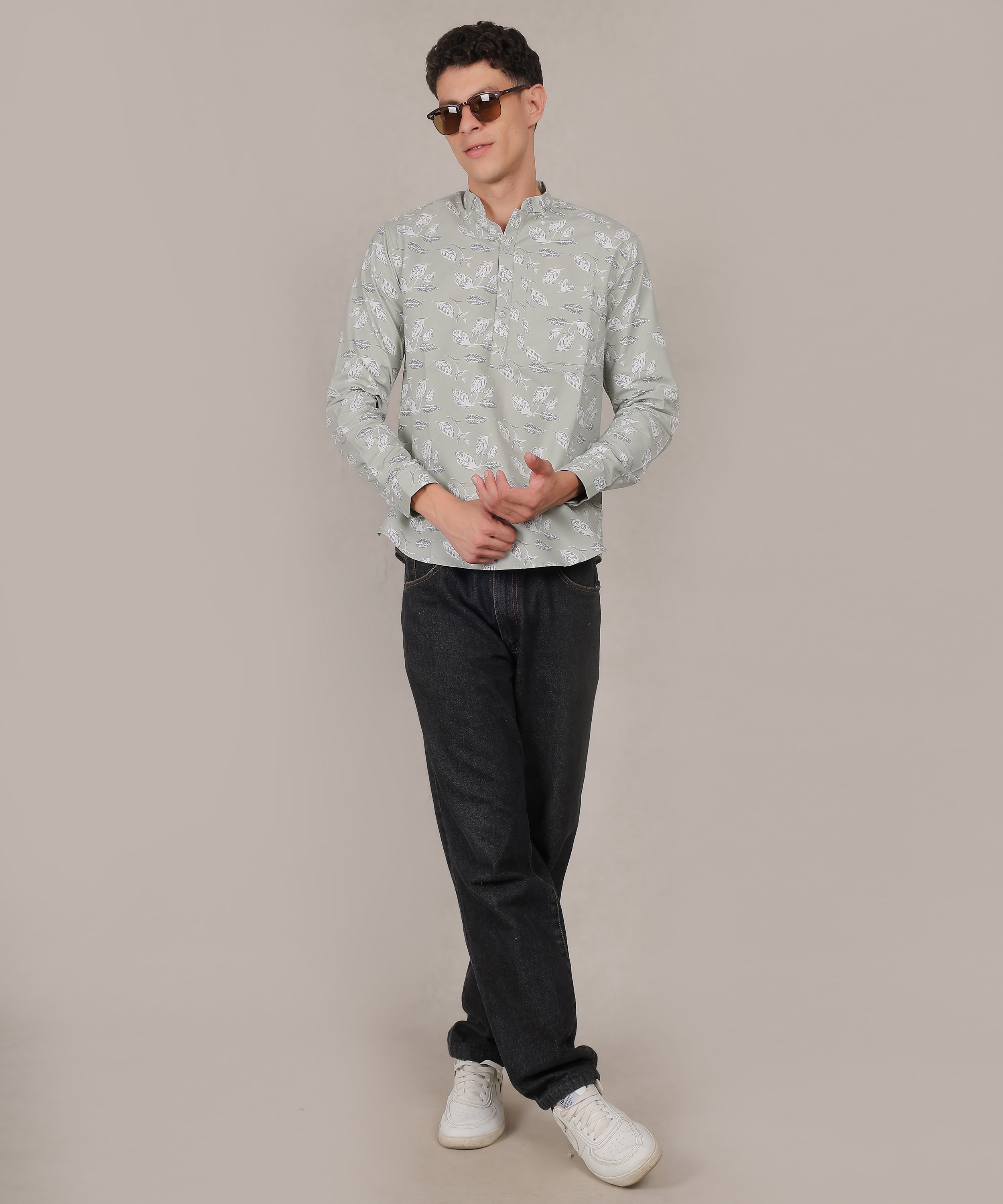 CONCHIC Men’s Solid Pure Cotton Short Kurta